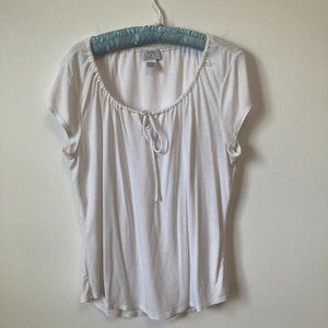 Scoop neck with tie top